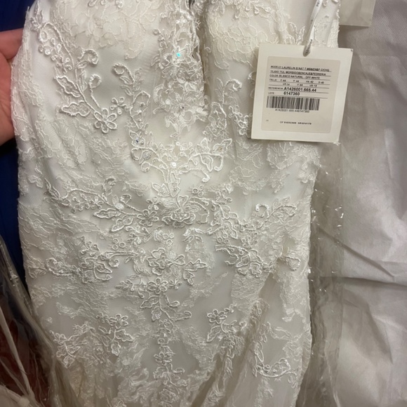 Wedding Gowns - Picture 3 of 11